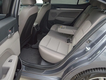 Hyundai Elantra, 2020г, передний привод, механика