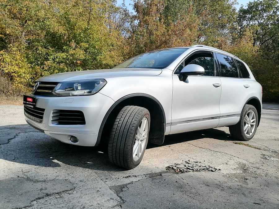 Volkswagen Touareg, 2011г., полный привод, автомат