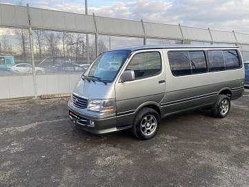 Toyota HiAce, 2004г, задний привод, механика