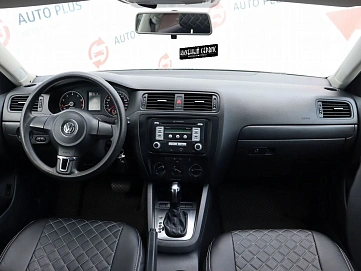 Volkswagen Jetta, 2013г, передний привод, автомат