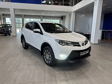 Toyota RAV4, 2013г, полный привод, вариатор