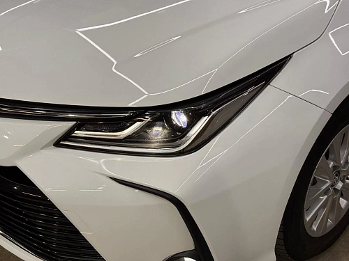 Toyota Corolla, 2022г, передний привод, вариатор