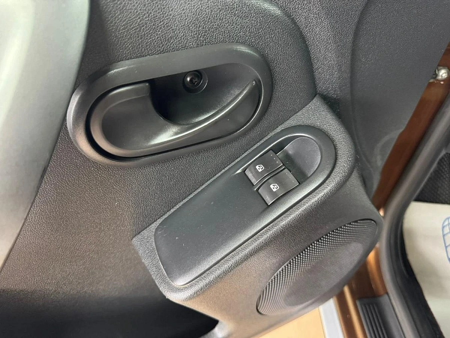 Renault Duster, 2012г., полный привод, механика