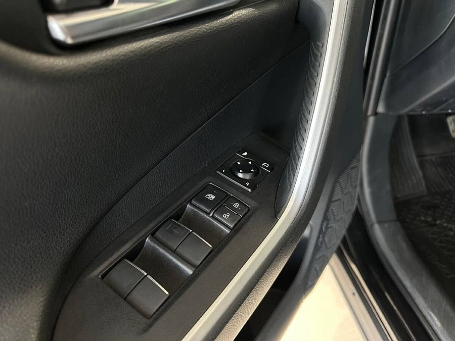Toyota RAV4, 2020г., полный привод, вариатор