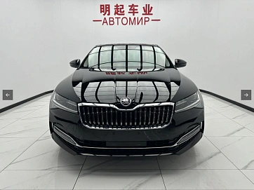 Skoda Superb, 2022г., передний привод, робот