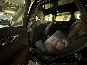 Volvo XC60, 2024г, полный привод, автомат