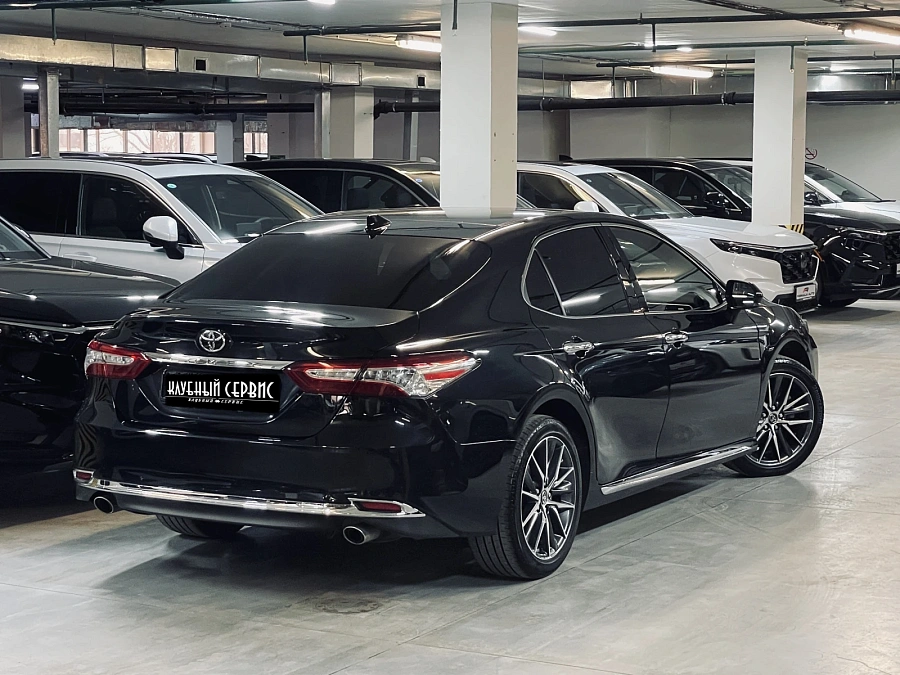 Toyota Camry, 2023г., передний привод, автомат