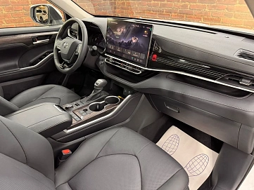 Toyota Highlander, 2025г, полный привод, автомат