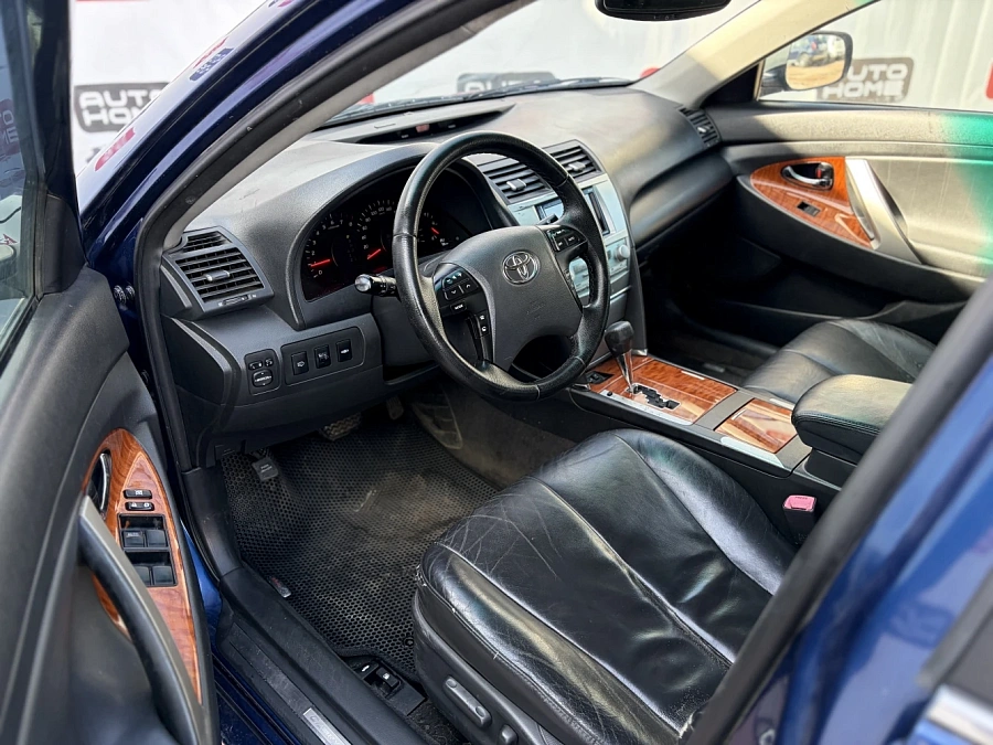 Toyota Camry, 2008г., передний привод, автомат