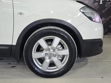 Nissan Qashqai, 2010г, передний привод, вариатор