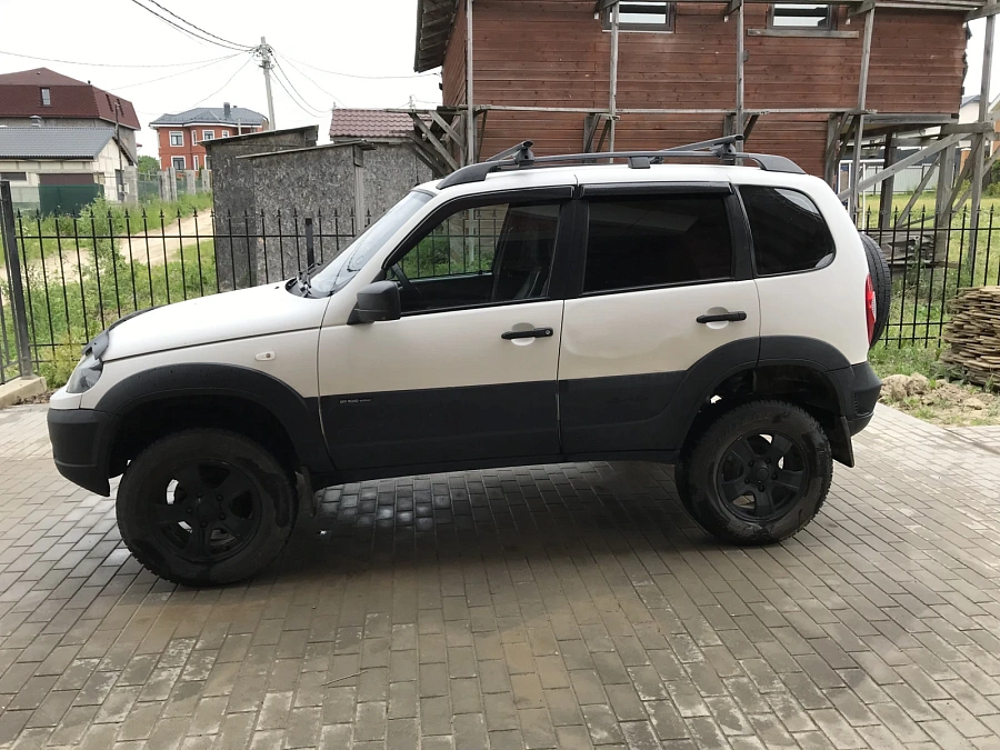 Chevrolet Niva, 2013г., полный привод, механика