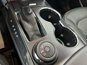 Ford Explorer, 2019г, полный привод, автомат