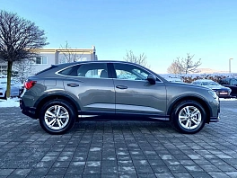 Audi Q3, 2022г, передний привод, робот