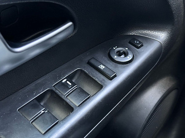 Kia Venga, 2011г, передний привод, автомат