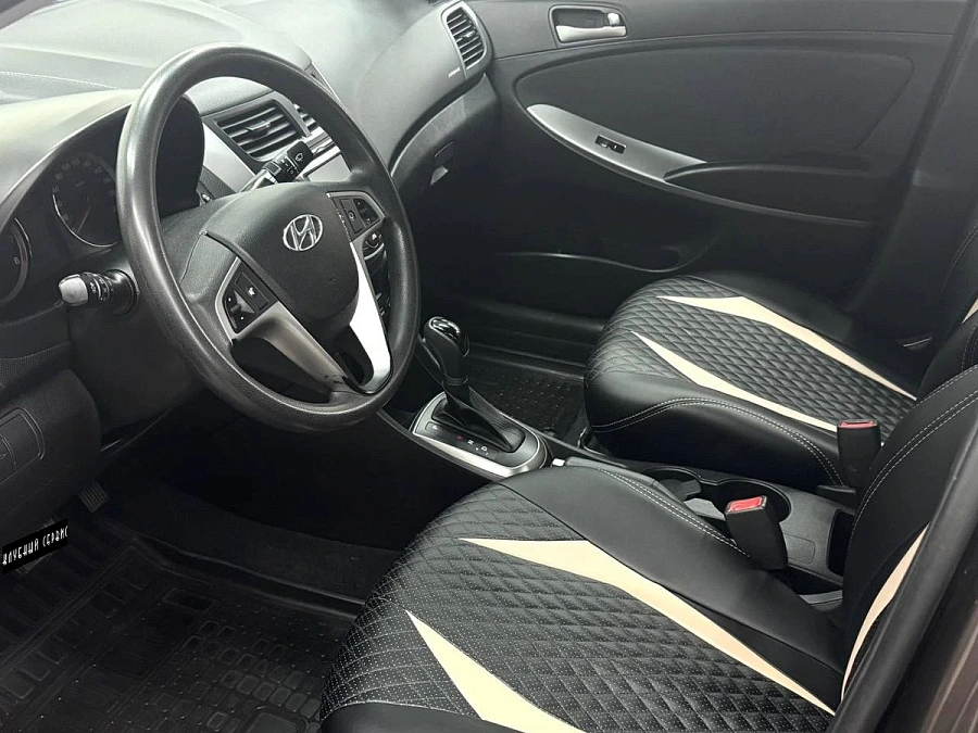 Hyundai Solaris, 2016г., передний привод, автомат