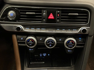 Genesis G70, 2019г, полный привод, автомат