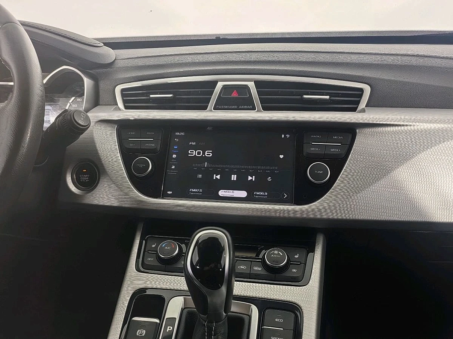 Geely Atlas, 2019г., передний привод, автомат