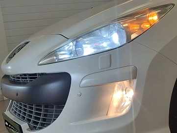 Peugeot 308, 2008г, передний привод, автомат