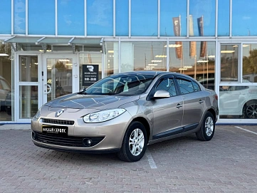 Renault Fluence, 2011г, передний привод, автомат
