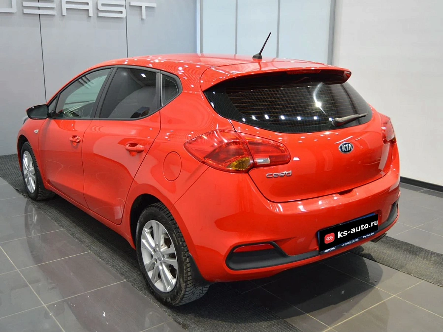 Kia Ceed, 2013г., передний привод, автомат