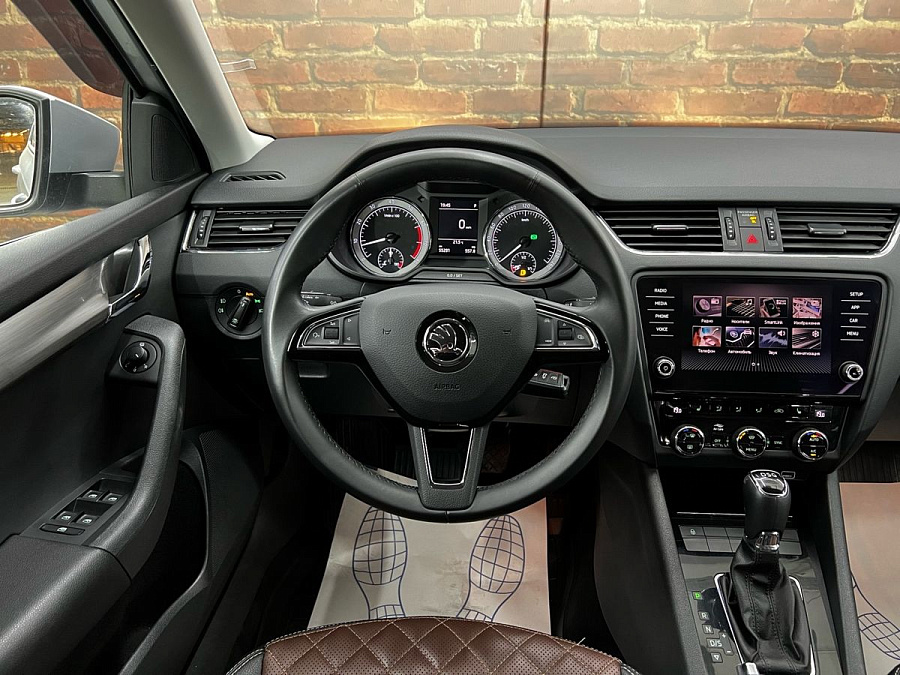 Skoda Octavia, 2019г., передний привод, робот