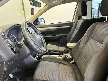 Mitsubishi Outlander, 2012г, передний привод, вариатор