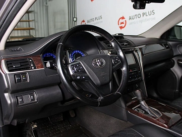 Toyota Camry, 2016г., передний привод, автомат