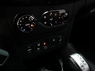 Renault , 2021г., передний привод, вариатор