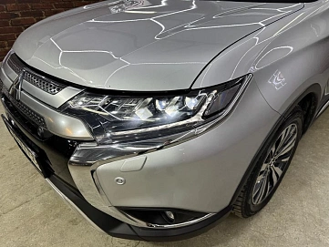 Mitsubishi Outlander, 2021г, полный привод, вариатор