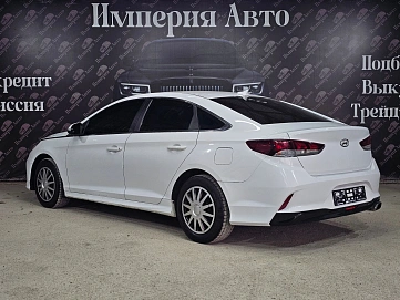 Hyundai Sonata, 2018г, передний привод, автомат