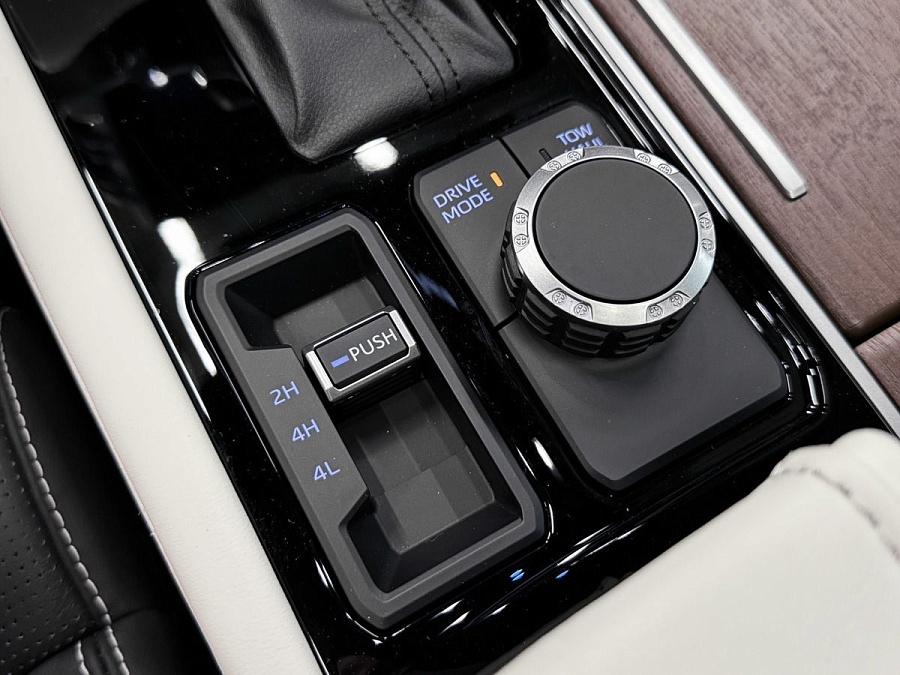 Toyota Tundra, 2024г., полный привод, автомат