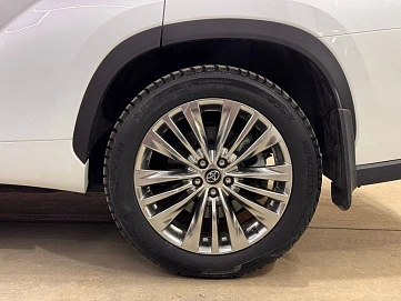 Toyota Highlander, 2025г, полный привод, автомат