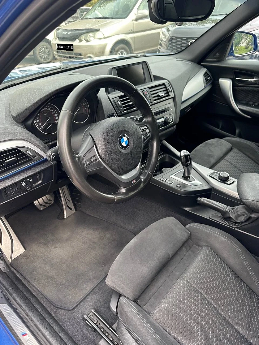 BMW 1 серии, 2012г., задний привод, автомат
