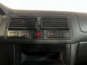 Volkswagen Golf, 2001г., передний привод, механика