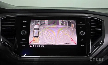 Volkswagen T-Roc, 2022г, передний привод, робот