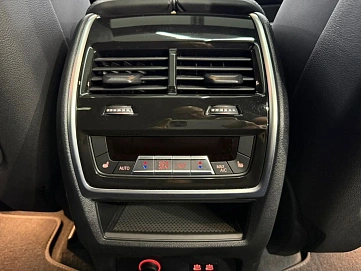 BMW X7, 2023г, полный привод, автомат
