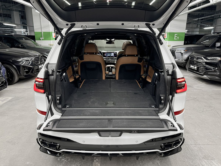 BMW X7, 2023г., полный привод, автомат