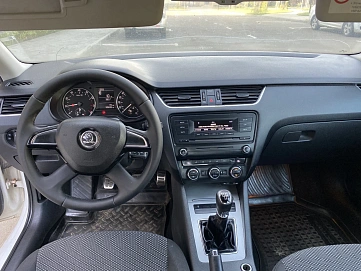 Skoda Octavia, 2014г, передний привод, механика