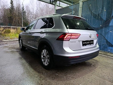 Volkswagen Tiguan, 2017г, передний привод, робот