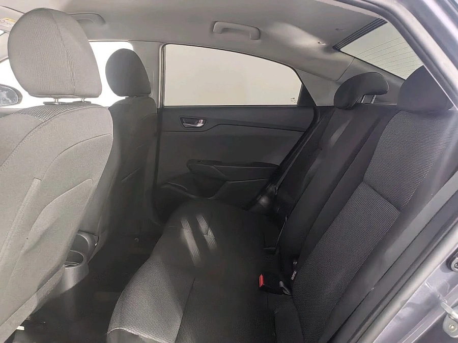 Hyundai Solaris, 2021г., передний привод, автомат