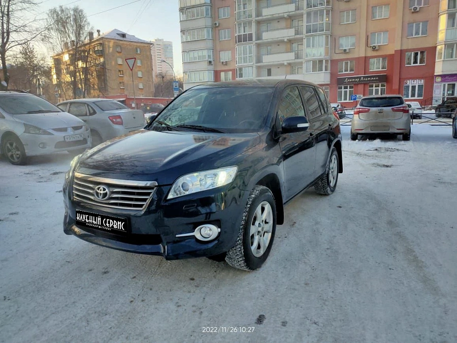 Toyota RAV4, 2010г., полный привод, вариатор