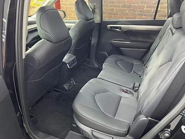 Toyota Highlander, 2025г, полный привод, автомат