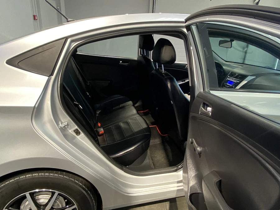 Hyundai Solaris, 2016г., передний привод, автомат