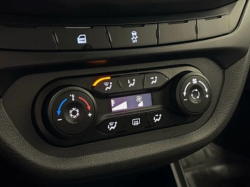 Lada (ВАЗ) Vesta, 2017г, передний привод, механика