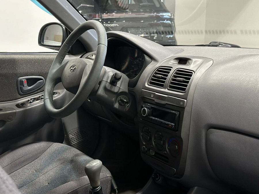 Hyundai Accent, 2004г., передний привод, механика