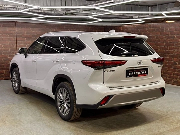 Toyota Highlander, 2025г, полный привод, автомат