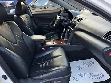 Toyota Camry, 2010г, передний привод, автомат