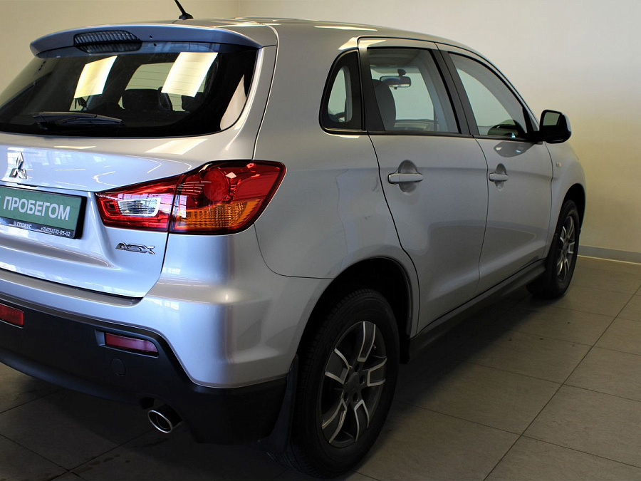 Mitsubishi , 2012г., передний привод, механика