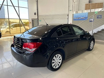 Chevrolet Cruze, 2011г, передний привод, механика