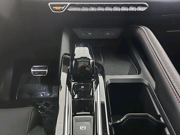 Geely Coolray, 2024г, передний привод, робот